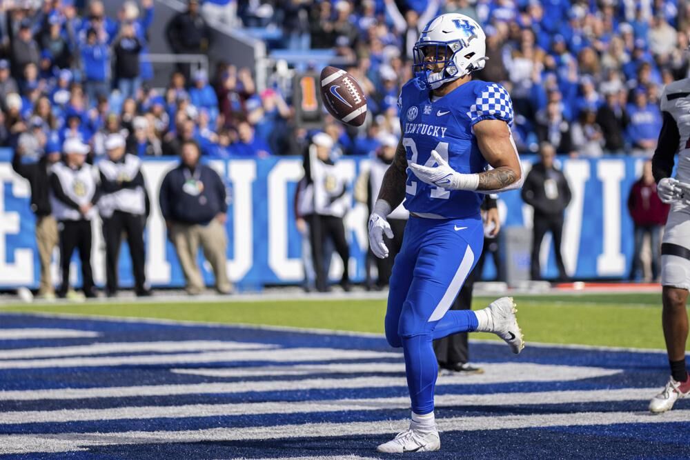 Kentucky football player charged with DUI, careless driving